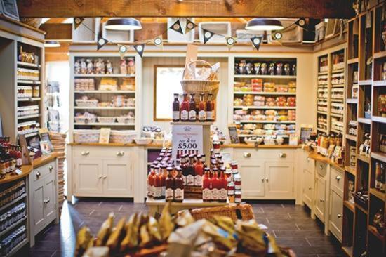 Chic 2 Bed Peak District Cottage Barn Near Alton Towers, Polar Bears, Chatsworth House ลีก ภายนอก รูปภาพ
